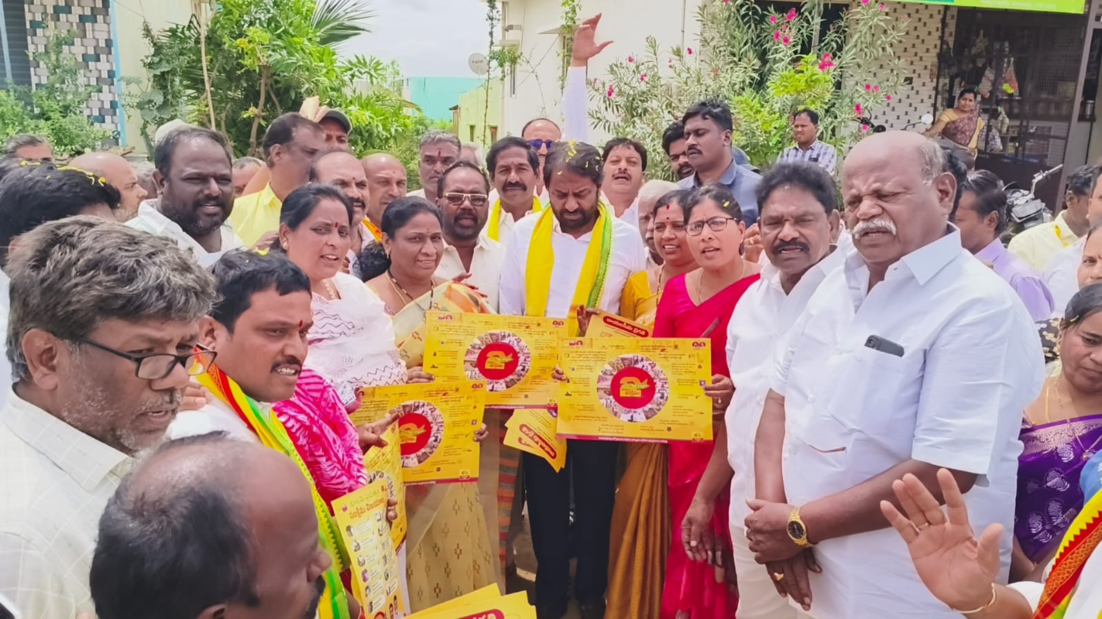 మదనపల్లిలో ఘనంగా ప్రారంభమైన ఇంటింటికి టీడీపీ కార్యక్రమం
