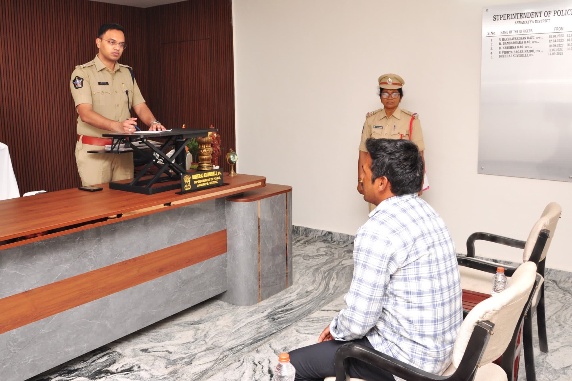 అన్నమయ్య జిల్లాలో భూకబ్జాలు, సైబర్ నేరాలపై ప్రత్యేక దృష్టి: ఎస్పీ ధీరజ్