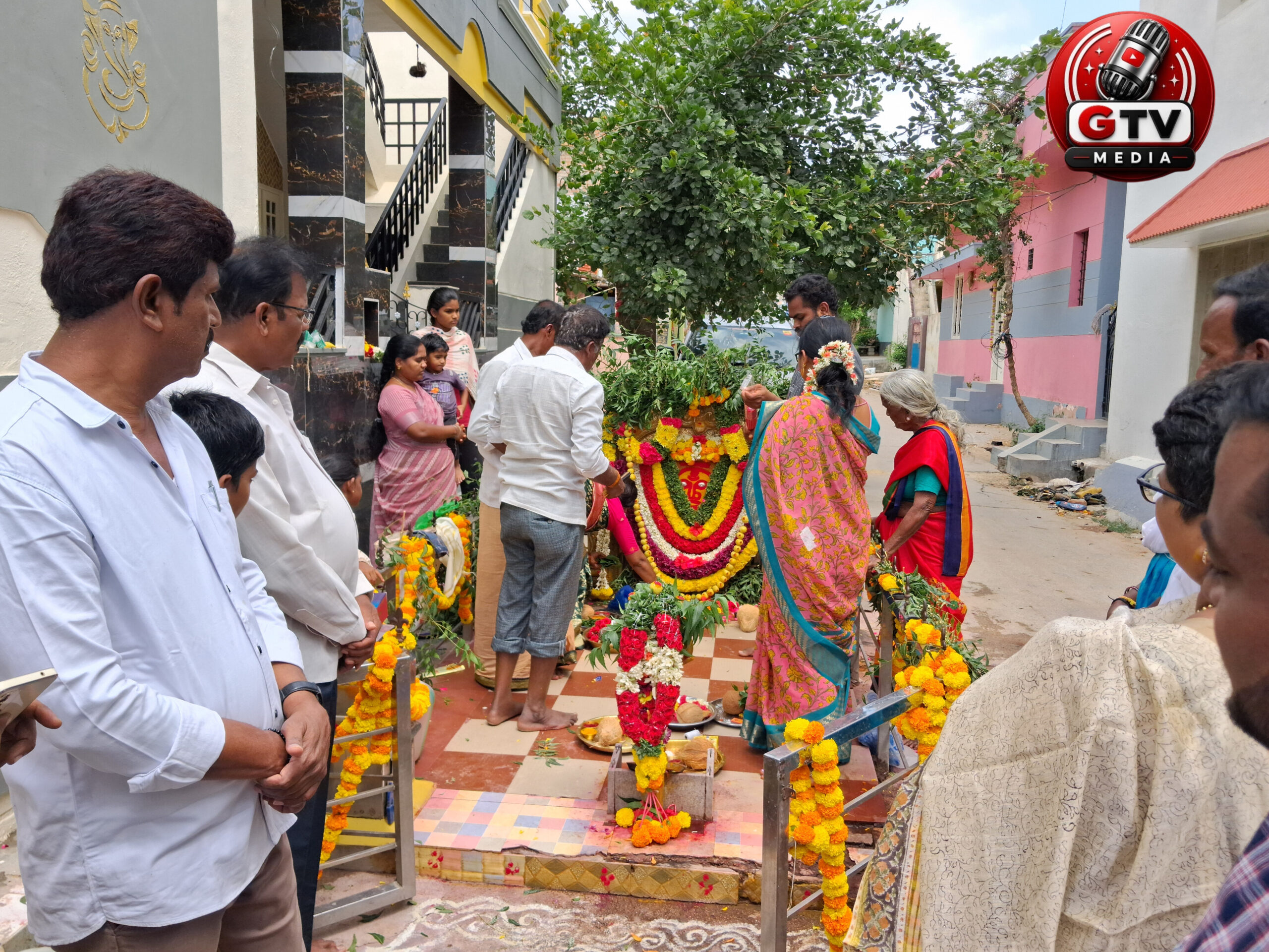 వర్షాలు కురవాలని అమ్మవారికి ప్రత్యేక పూజలు
