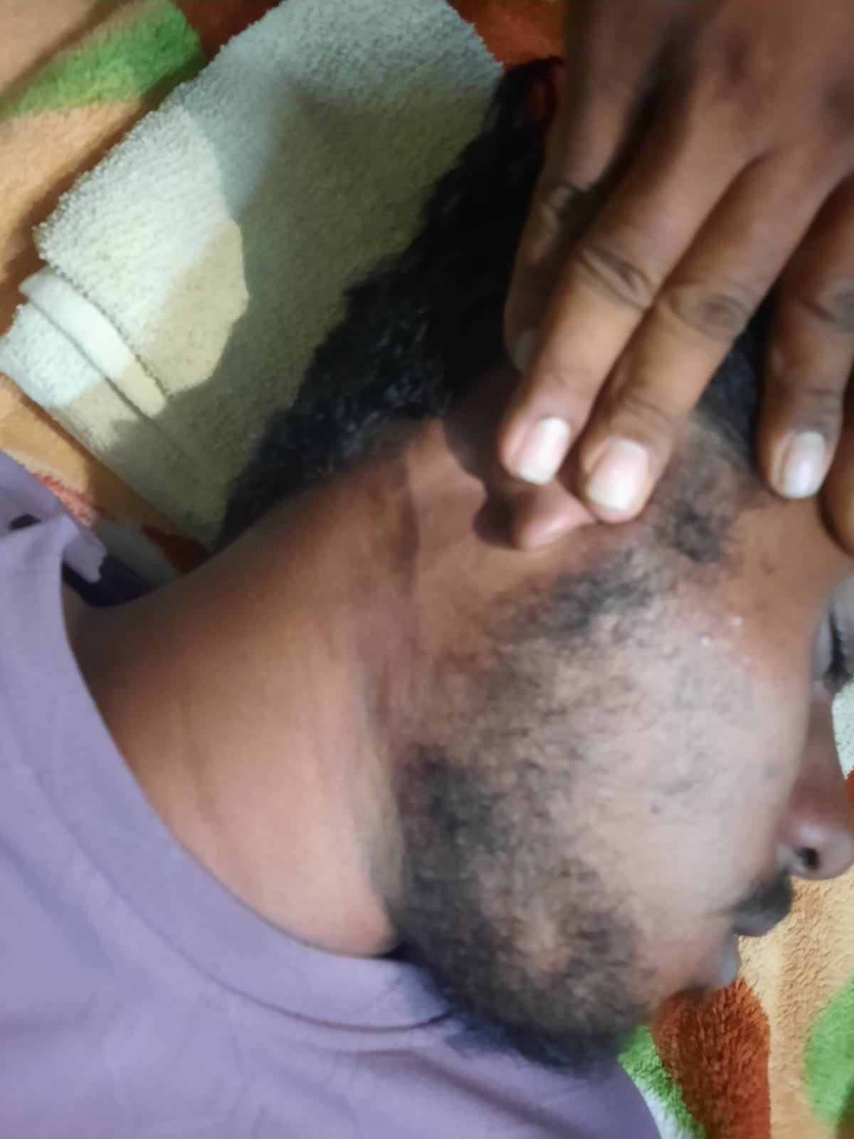 బురకాయలకోటలో విషాదం.. యువకుడు బలవన్మరణం