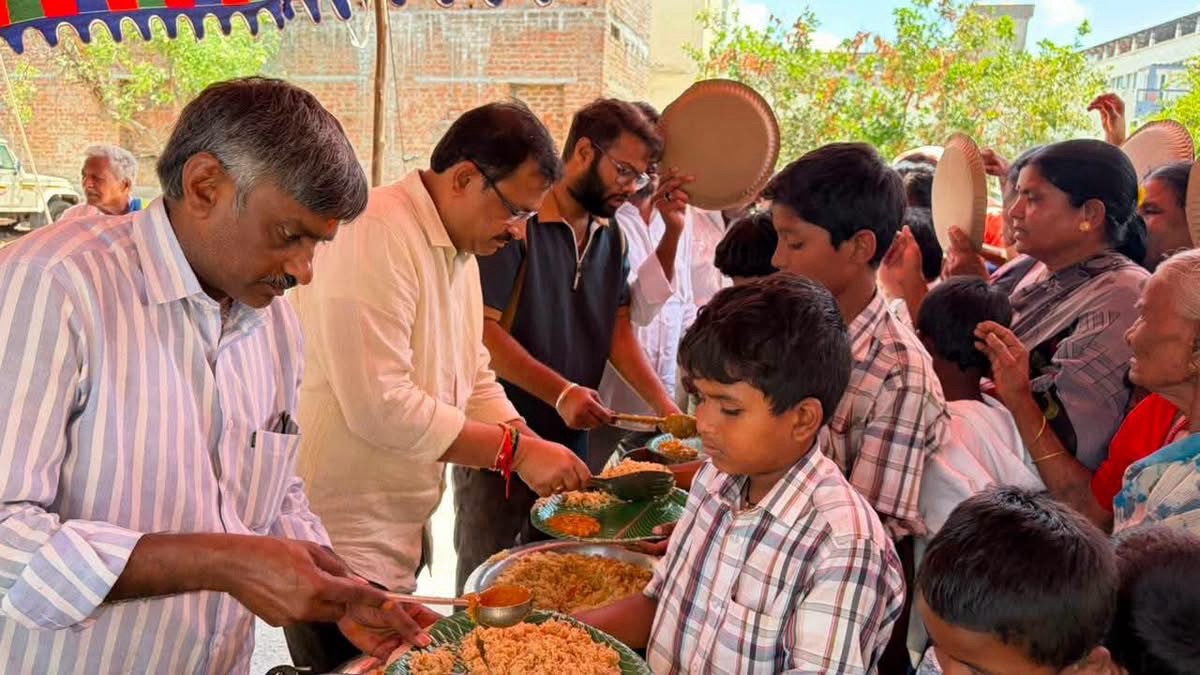 మాండవ్య నది ఒడ్డున ప్రసన్నాంజనేయ స్వామి ఆలయంలో ఘనంగా చివరి శ్రావణ శనివారం వేడుకలు